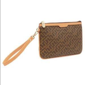 NWT Ellen Tracy Signature Print Wristlet